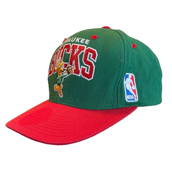 Mitchell & Ness Milwaukee‎ Bucks Embroidered Green Cap with Red Details One Size - Picture 2 of 6
